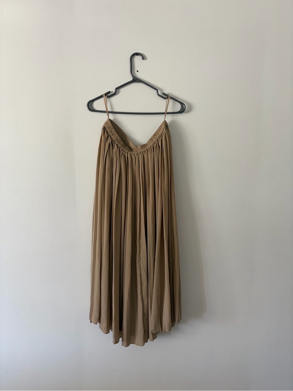 Uniqlo Pleated Midi Skirt